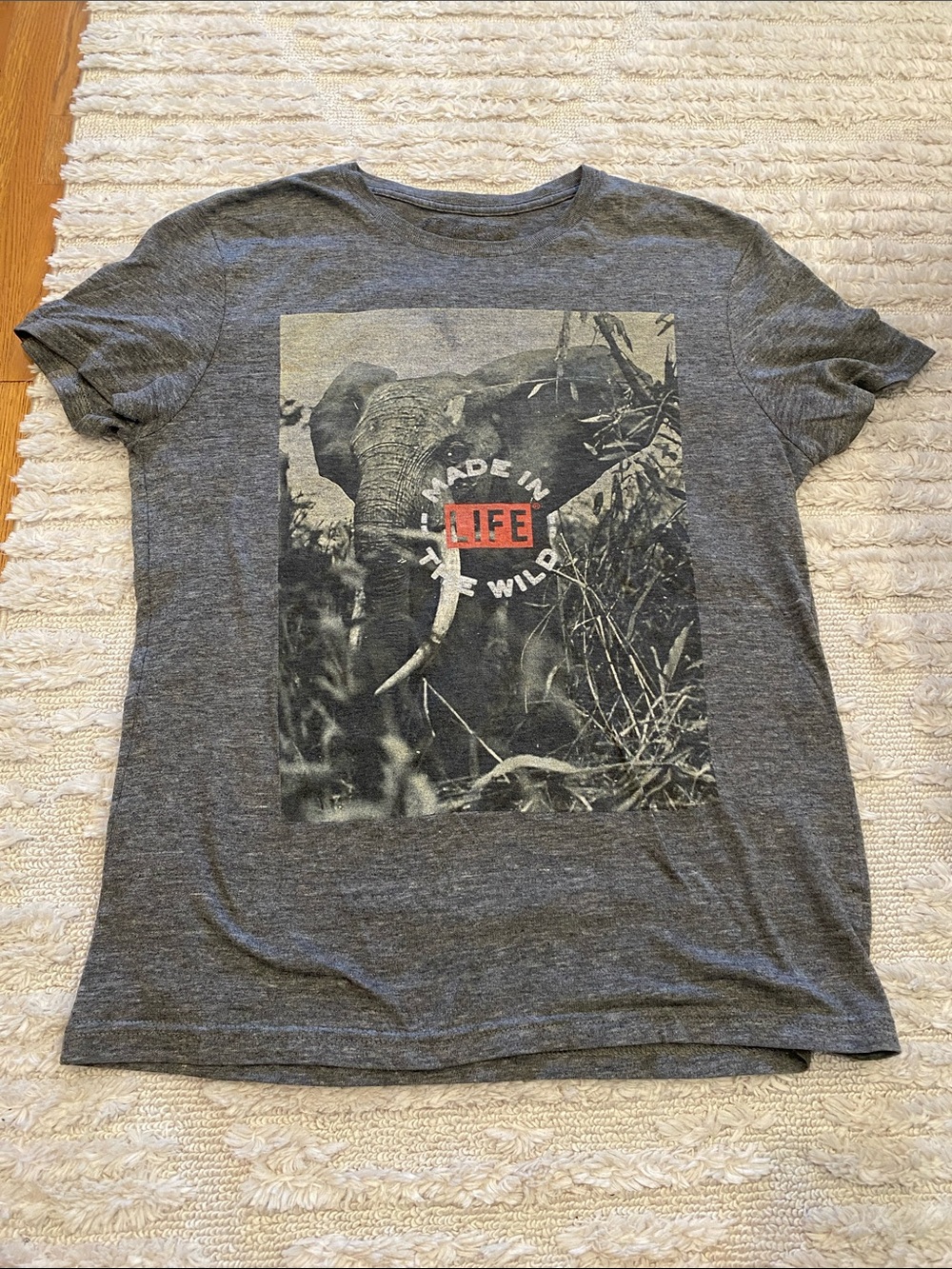 Life - Elephant Tee T Shirt Sz M